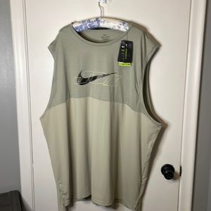 Mens Nike Dri fit 4XL tall NWT tan green color